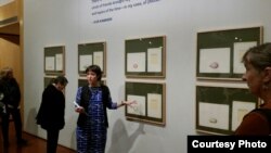 Куратор выставки Ксения Нурил