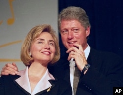 Presiden Bill Clinton dan ibu negara Hillary Clinton di Washington tahun 1994.