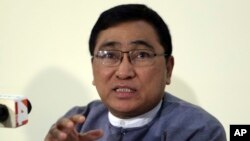Myanmar's Minister for Social Welfare, Relief and Resettlement Win Myat Aye says, April 5, 2018, he hopes to talk to Rohingya refugees when he visits the refugee camps this month.