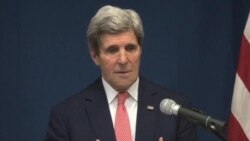Kerry in Tunisia, Says New Constitution Model for Arab World