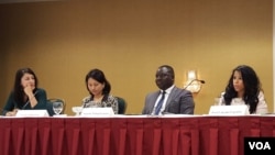 제시 칼자도 에스폰다(오른쪽)가 지난 1일 워싱턴 DC에서 열린 ECDE(Ethiopian Community Development Council) 행사에서 강연하고 있다. 