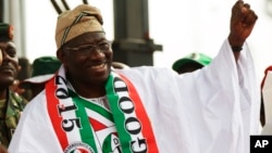 Le président sortant nigérian Goodluck Johnathan en campagne pour la présidentielle du 28 mars 2015.