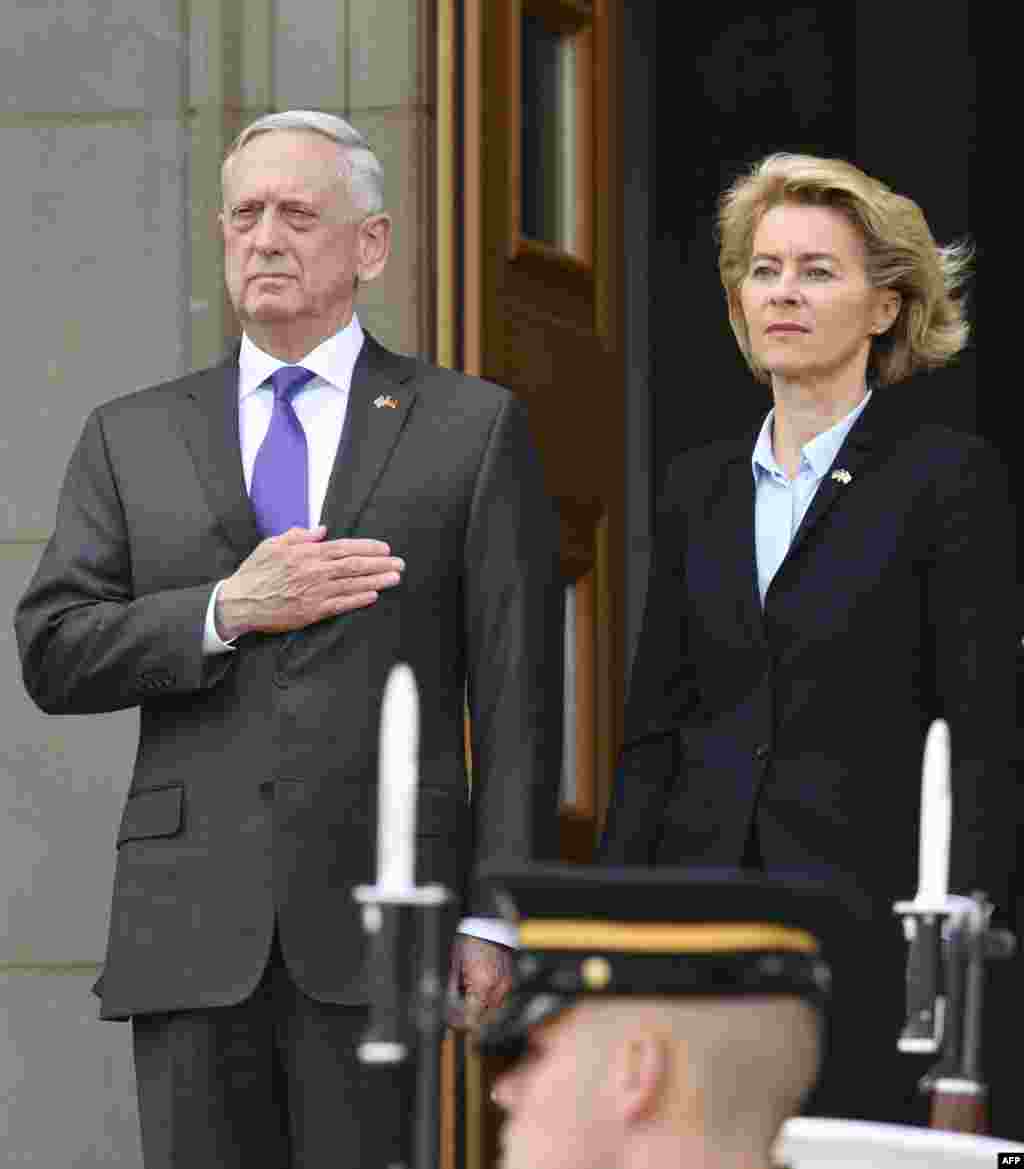 دیدار جیم متیس وزیر دفاع آمریکا با همتای آلمانی اش در پنتاگون &nbsp;