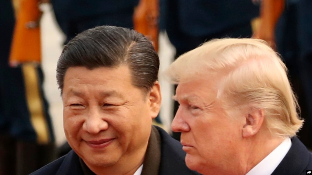 Tổng thống Mỹ Donald Trump (phải) và Chủ tịch Trung Quốc Tập Cận Bình (trái)