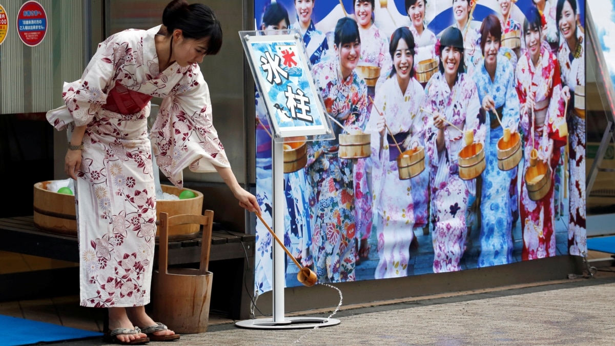 Japan Heat Wave Pushes Temperatures to Record High