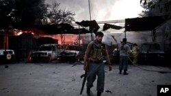 아프가니스탄에서 활동중인 국제 구호단체 적십자사 사무실이 29일 무장 괴한들의 공격을 받았다. 