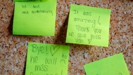 People have left goodbye notes at the Newseum, Friday, Dec. 20, 2019, in Washington. (AP Photo/Jacquelyn Martin)