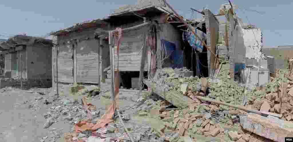 Destruction in Miranshah's bazaar, North Waziristan, Pakistan. (Ayaz Gul/VOA)