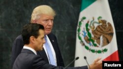 墨西哥總統涅托與川普在競選美國總統時會晤 (資料照片）