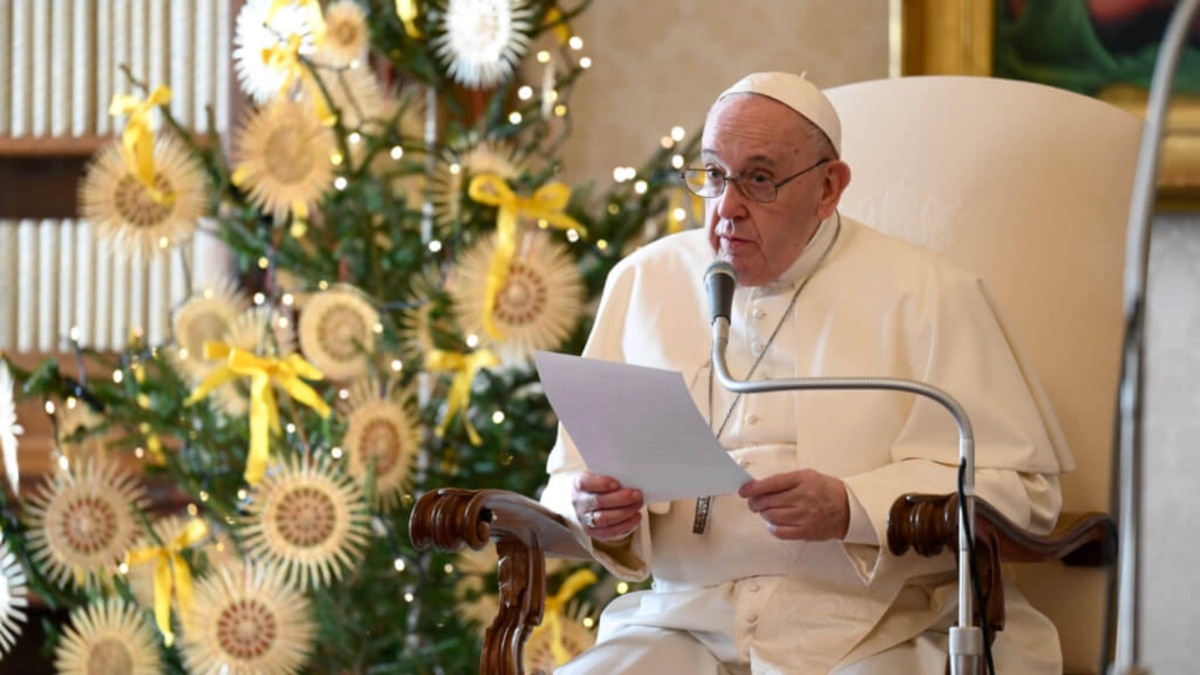 Vatican Moves Pope's Christmas Message Indoors Because of COVID-19 - Vimarsana News