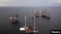 Нефтяные платформы в Мексиканском заливе