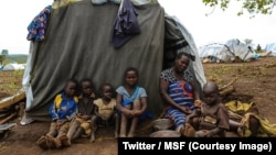 Areti, 37 ans, du village de Joo (Mahagoi) dans la province de l'Ituri en RDC, s’est réfugiée, avec sa famille, en Ouganda, 12 avril 2018. (Twitter/MSF).