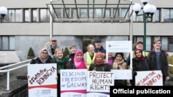 အိုင်ယာလန်နိုင်ငံ Galway မြို့က ဒေါ်အောင်ဆန်းစုကြည်ကို ချီးမြှင့်ထားတဲ့ Freedom of the City မြို့ရဲ့ဂုဏ်ထူးဆောင်ဆုကို ပြန်ပြီးရုပ်သိမ်းဖို့ မြို့တော်ကောင်စီအဖွဲ့ရဲ့ဆုံးဖြတ်ချက်ကို ကြိုဆိုနေတဲ့ Rohingya Action Ireland, ၂-၁၂-၂၀၁၉