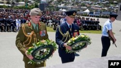 Kepala pasukan pertahanan Selandia Baru dan Australia dalam upacara peringatan seabad Perang Dunia I di Anzac Peace Park, Albany, Australia.