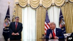 Міністю юстиції США Вільям Барр з президентом Дональдом Трампом