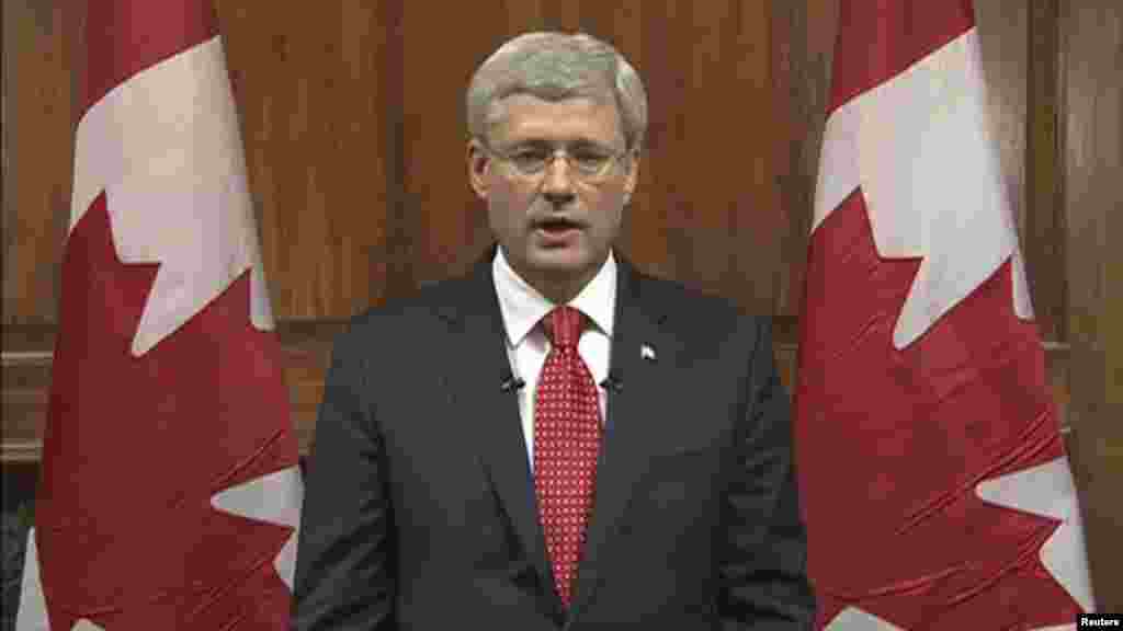Kanadski premijer Stephen Harper se televizijski obraća naciji i kaže da Kanada neće biti zastrašena parom napada u kojima su ubijena dva vojnika. 