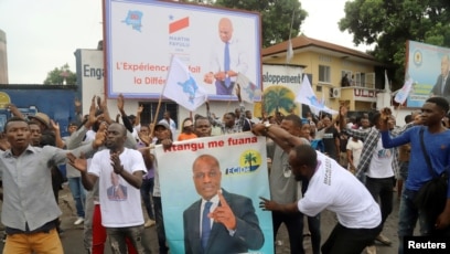 Des partisans du candidat à l'élection présidentielle congolaise, Martin Fayulu, , le 12 novembre 2018. REUTERS / Kenny Katombe 