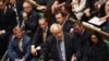 Accusé de viol, un député britannique renonce à siéger au Parlement 