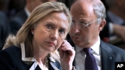 US Secretary of State Hillary Rodham Clinton at Paris talks on Syria Jun 6, 2012