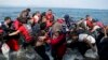La Grèce débordée par l’afflux de réfugiés; 4000 par jour selon le HCR