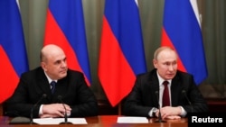 Serokwezîrê Rûsyayê Mikhail Mishustinê û Serokê Rûsyayê Vladamir Putin 