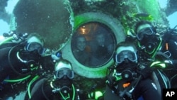 Astronauts to Aquanauts; NASA Conducts Experiments on Sea Floor