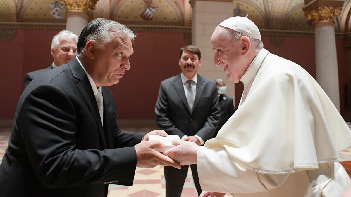 Pope To Orban's Hungary: Open Your Arms To Everyone