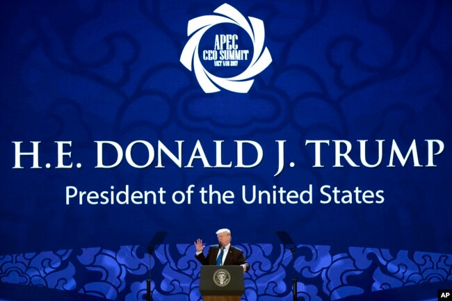 Tổng thống Donald Trump lần đầu tiên giới thiệu về chiến lược "Ấn Độ Dương-Thái Bình Dương tự do và rộng mở" tại Diễn đàn Hợp tác Kinh tế châu Á Thái Bình Dương trong một bài diễn văn khai mạc ở Đà Nẵng vào tháng 11/2017.