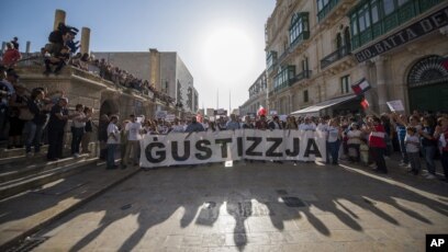Bomb Kills Panama Papers Reporter, Malta's Prime Minister Says
