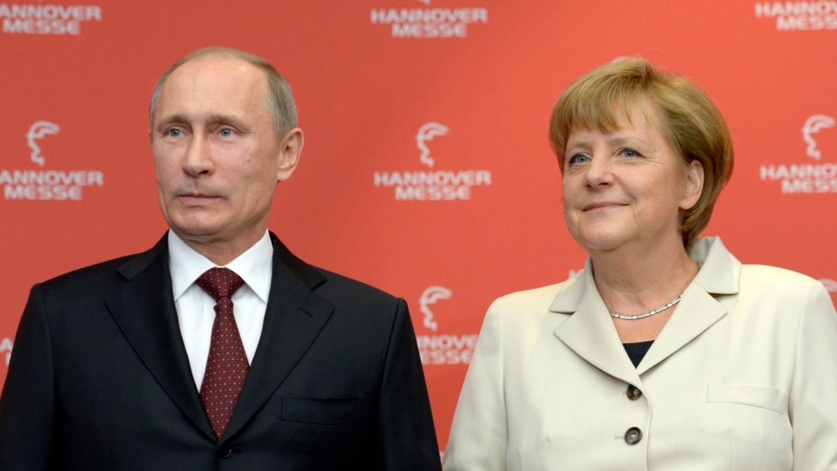 Merkel Likely To Discuss Rights Abuses With Putin