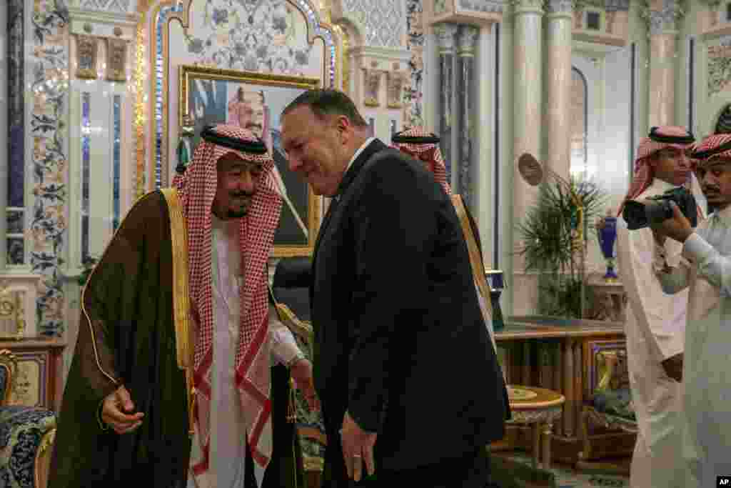 مایک پمپئو وزیر خارجه آمریکا در جده با پادشاه عربستان دیدار کرد.&nbsp;