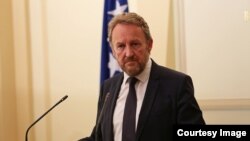 Bakir Izetbegović poslao pisma Tužilaštvu BiH, Valentinu Inzku i Vijeću za implementaciju mira (Fotografija preuzeta sa web stranice Predsjedništva BiH)