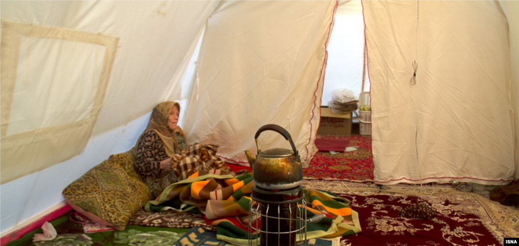 زلزله‌زدگان روستای جور کوهبنان - کرمان عکس: رحیم بنی‌ اسد آزاد