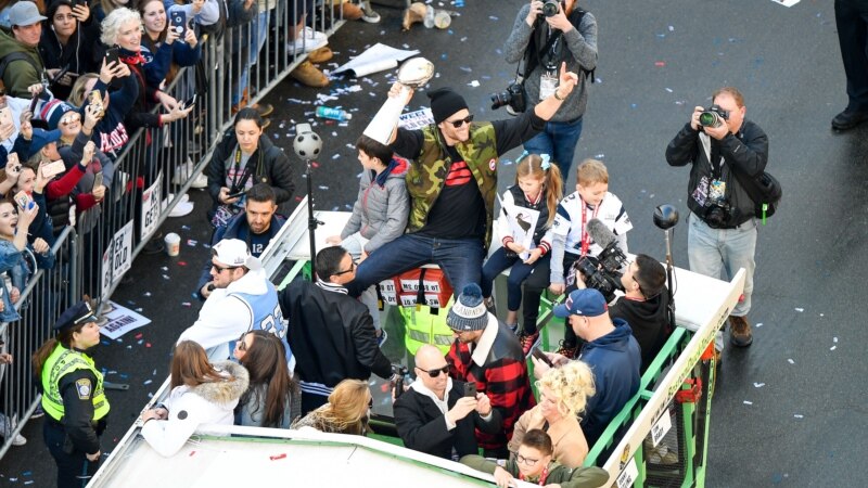 Huge Crowds Celebrate Patriots' 6th Super Bowl in Boston