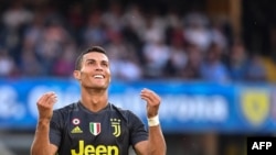 L'attaquant portugais de la Juventus, Cristiano Ronaldo, lors du match de football AC Chievo vs Juventus au stade Marcantonio-Bentegodi de Vérone, le 18 août 2018.