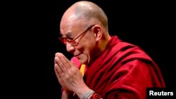 미국을 방문 중인 티베트의 정신적 지도자 달라이 라마. 지난달 말 바락 오바마 미국 대통령과의 면담에 이어, 6일에는 미 상원에서 개회기도를 할 예정이다.