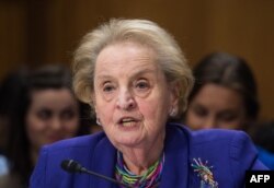 Mantan Menteri Luar Negeri AS Madeleine Albright bersaksi di Capitol Hill di Washington, DC, pada 30 Maret 2017. (Foto: AFP)