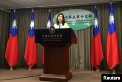 资料照：台湾外交部发言人欧江安在记者会上