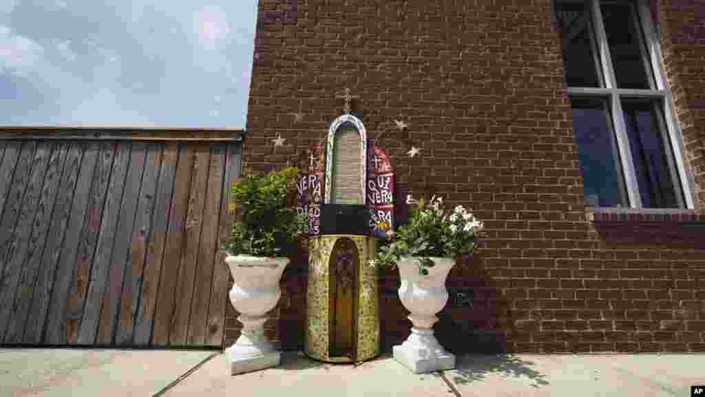 Um mémorial dédié à Vera Smith &nbsp;décédée 10 ans plus tôt suite à l&#39;ouragan Katrina à la Nouvelle-Orléans.