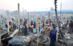 آتش زدگی سے پناہ گزینوں کا زہادہ تر سامان جل کر راکھ کا ڈھیر بن گیا۔ 14 جنوری 2021