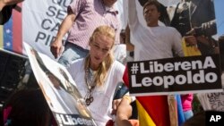 Lilian Tintori cuenta los días para ver a su esposo en libertad.