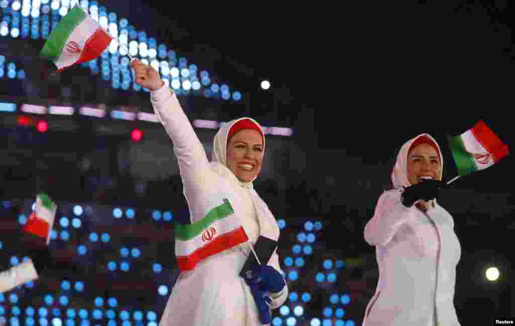 حضور زنان ورزشکار ایرانی در مراسم افتتاحیه بازیهای المپیک زمستانی ۲۰۱۸ کره جنوبی &nbsp;