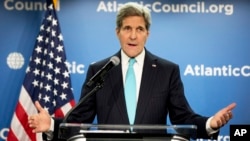 Secretary of State John Kerry speaks about climate change to the Atlantic Council in Washington, March 12, 2015.
