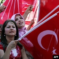 12 iyunda Turkiyada parlament saylovlari