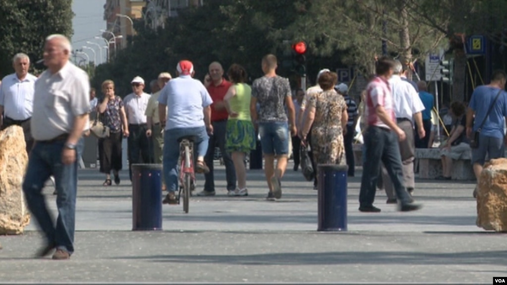 Shqipëri, tkurret rritja e popullsisë