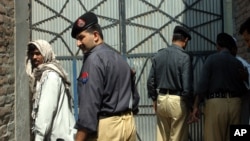 حکومت پاکستان کمپاین جدی را برای اخراج مهاجرین غیرقانونی افغان از آن کشور رویدست گرفته است