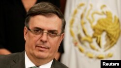 El canciller mexicano Marcelo Ebrard calificó lo sucedido como “una de las tragedias más grandes que ha tocado vivir a las y a los mexicanos en territorio norteamericano”. 