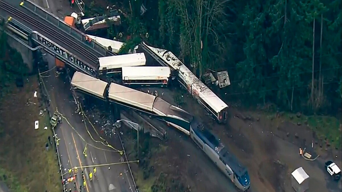 Train Derails in Washington State Causing 'Multiple Fatalities'