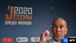  Zinédine Zidane ari mu kiganiro n'abanyamakuru tariki ya 07/01/ 2020 i Jeddah muri Arabiya Sawudite,.