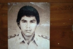 Foto kenangan Muh Amin Rafi sebagai Calon Pegawai Negeri di Inspektorat Wilayah Provinsi Sulawesi Selatan tahun 1985 yang kemudian dipecat karena kusta.(Foto: Dok Pribadi)